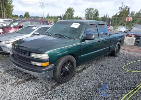 2001 Chevrolet Silverado 1500 из США, поврежденный, VIN 2GCEC19V311276616